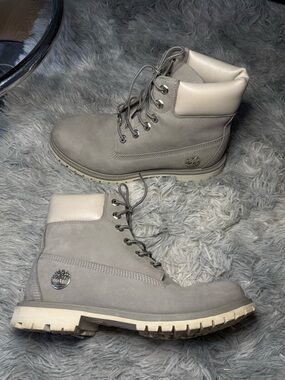 Like New Timberlands White & Grey Nubuck Leather Boots | Size 8.5 Women’s